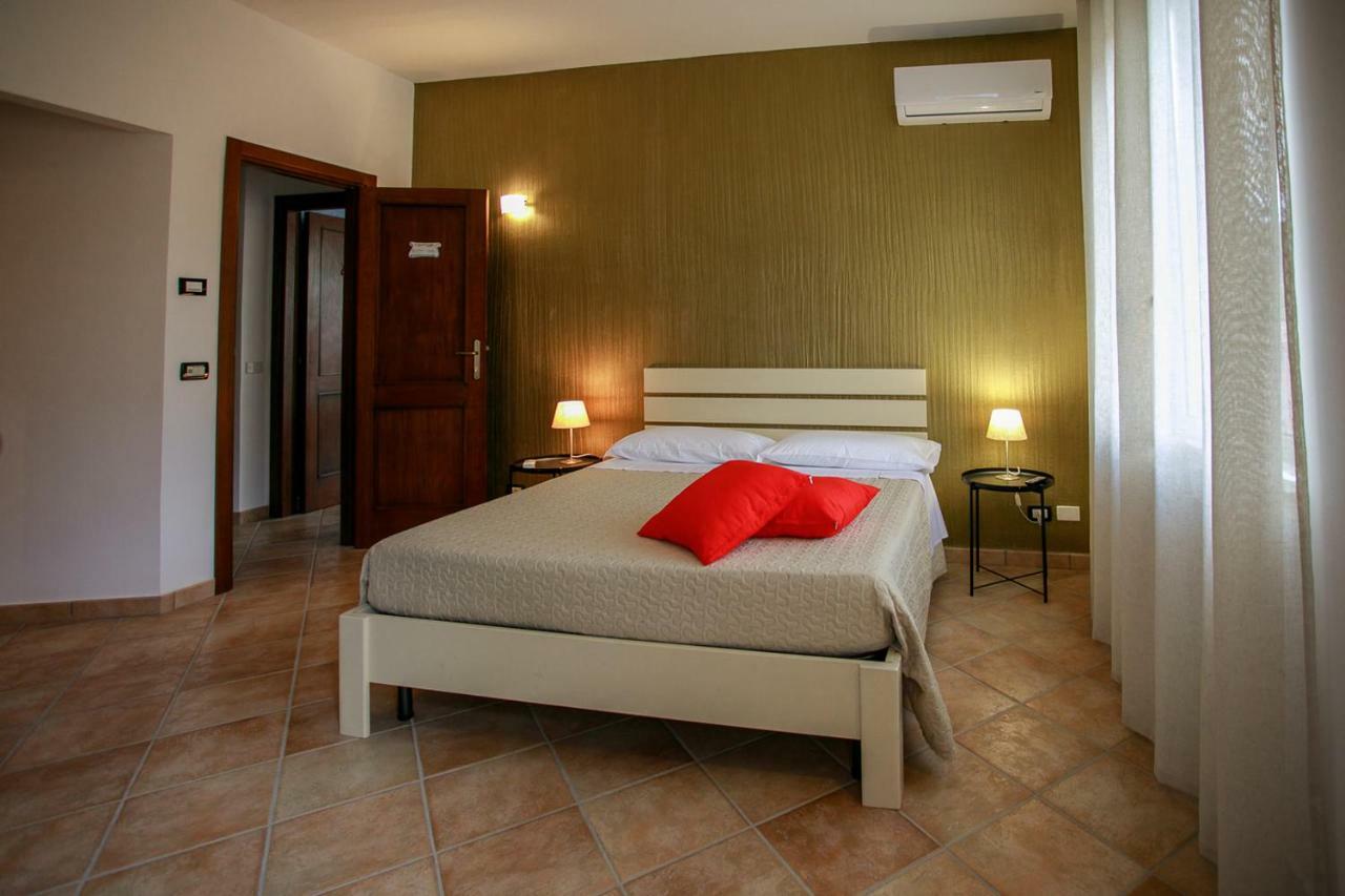 B&B Scirocco House Oliveri Exterior photo